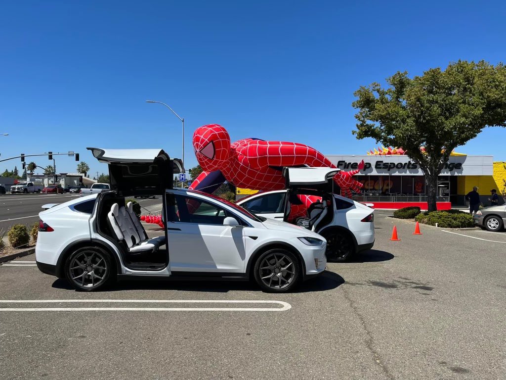 FireUpEsports's tweet photo. Thank You Tesla Club Sacramento for coming out &amp; bringing the community together. Fireup Esports Lounge looks forward to seeing you all again soon!🔥🏎 https://t.co/GT5hi6MGIa