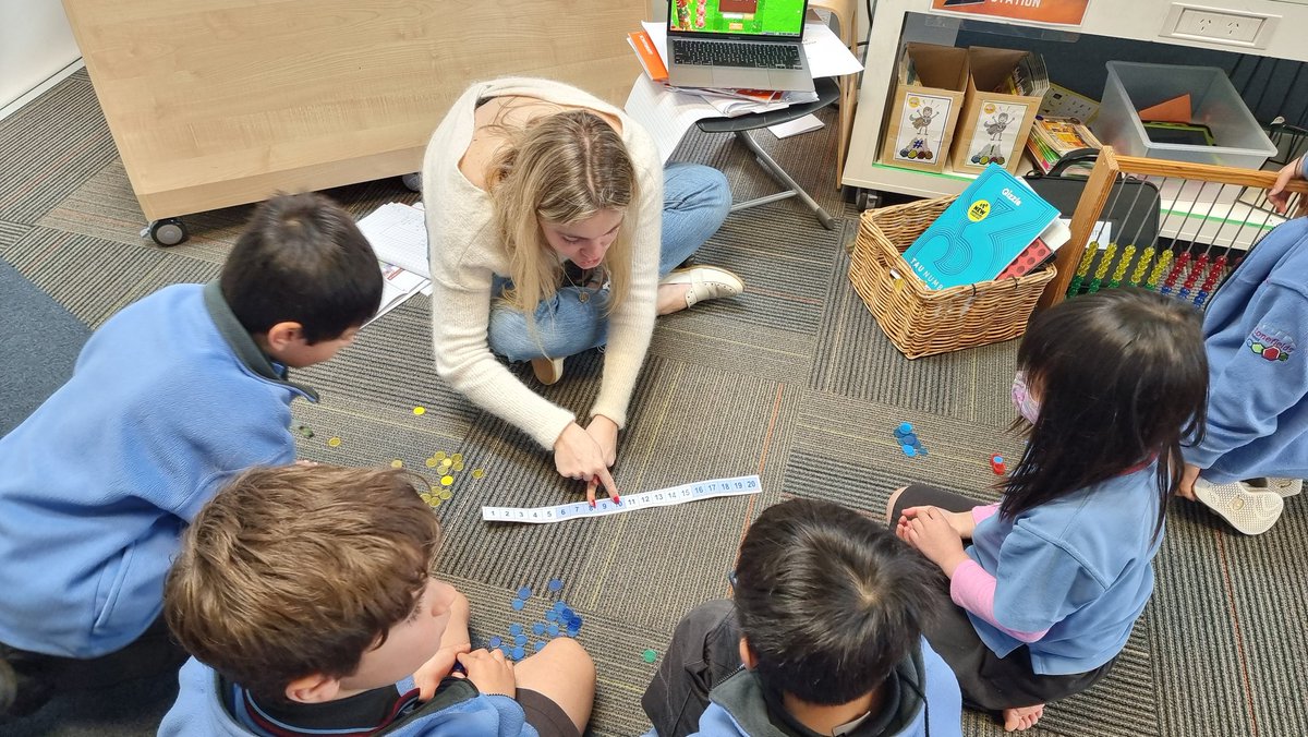 Hub 8 sharing how they are using the Learning Process through their Maths programme with the year 3/4 team. It was also great to see this in action with the level of learners engagement during maths workshops. 
<a href="/StonefieldsSch/">Stonefields School</a> <a href="/SsCollaborative/">Stonefields Collab</a>