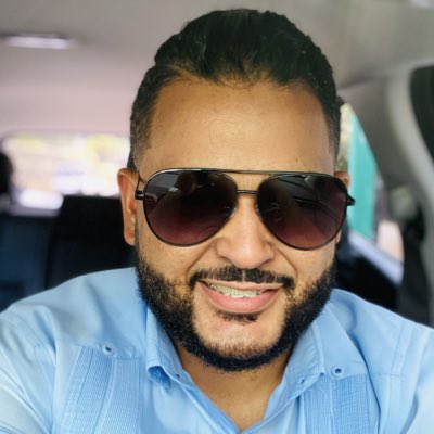 AlfredGuira's tweet photo. #NuevaFotoDePerfil https://t.co/c4pasbQp7A