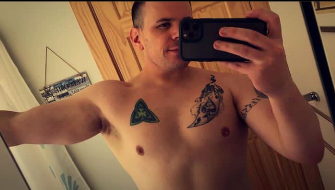 Just back from work today, taking selfies  looking at my sweet body 😂🥰🥰🥰