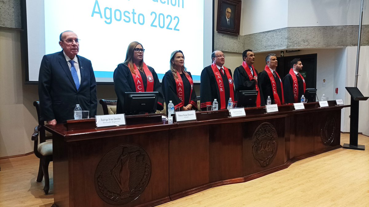 Rodrigo_Arias's tweet photo. Honrado de asistir a la ceremonia de incorporación del @ColAbogadoscr 
“La profesión jurídica solo tiene vigencia y plena realización en el Estado de Derecho, donde el jurista cumple un rol decisivo y no es simplemente un obediente y acrítico agente del poder. https://t.co/RYt3lmJB2D