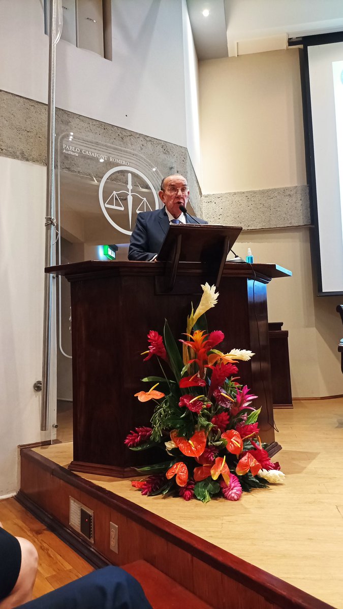 Rodrigo_Arias's tweet photo. Honrado de asistir a la ceremonia de incorporación del @ColAbogadoscr 
“La profesión jurídica solo tiene vigencia y plena realización en el Estado de Derecho, donde el jurista cumple un rol decisivo y no es simplemente un obediente y acrítico agente del poder. https://t.co/RYt3lmJB2D