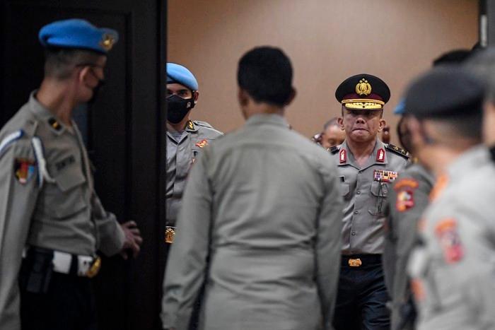 detikcom's tweet photo. #Foto Irjen Ferdy Sambo dipecat dari Polri melalui sidang kode etik. Ferdy Sambo melakukan perlawanan lewat banding. Ini ekspresi wajah Sambo usai sidang pemecatan. 

Foto: ANTARA FOTO/M RISYAL HIDAYAT https://t.co/eADL0X0fqT