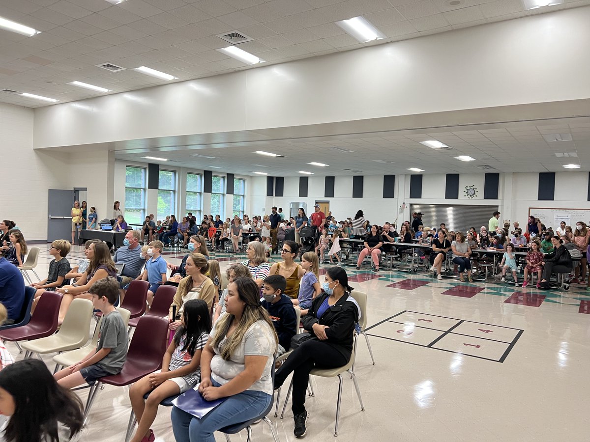 PHE_Mariners's tweet photo. Welcome Back Mariners! What an awesome evening seeing families, friends &amp; staff reconnect with each other. We are ready for another awesome year at PHE! 
The Power of One - #onechatham @Mariners27312 @ChathamCoSch https://t.co/gE0k7zLaYu