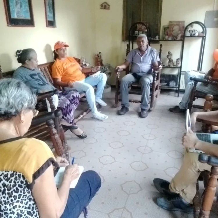 VPMirandaFalc's tweet photo. #25Ago| En el marco del #JuevesNaranja  reunidos con el equipo de la #ParroquiaSantaAna, afinando estrategias de organización para las próximas actividades electorales.
#Primarias
#ElMejorMunicipio
#MunicipioMiranda
#Coro
#Falcón

@voluntadpopular
@vpfalcon https://t.co/FUCR1eOVE1