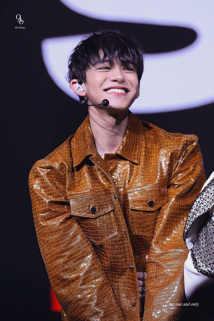 HayllaExoL1485's tweet photo. Cara um ano já se passou, sei q para muitos um ano passa rápido, mas esse Q ano sem o Lucas foi um ano bem, mais bem longe...  +

LUCAS WE LOVE YOU 
#LUCAS #WhereIsLucas #LucasWeLoveYou #1yearwithoutLu https://t.co/4Jf56R35QL