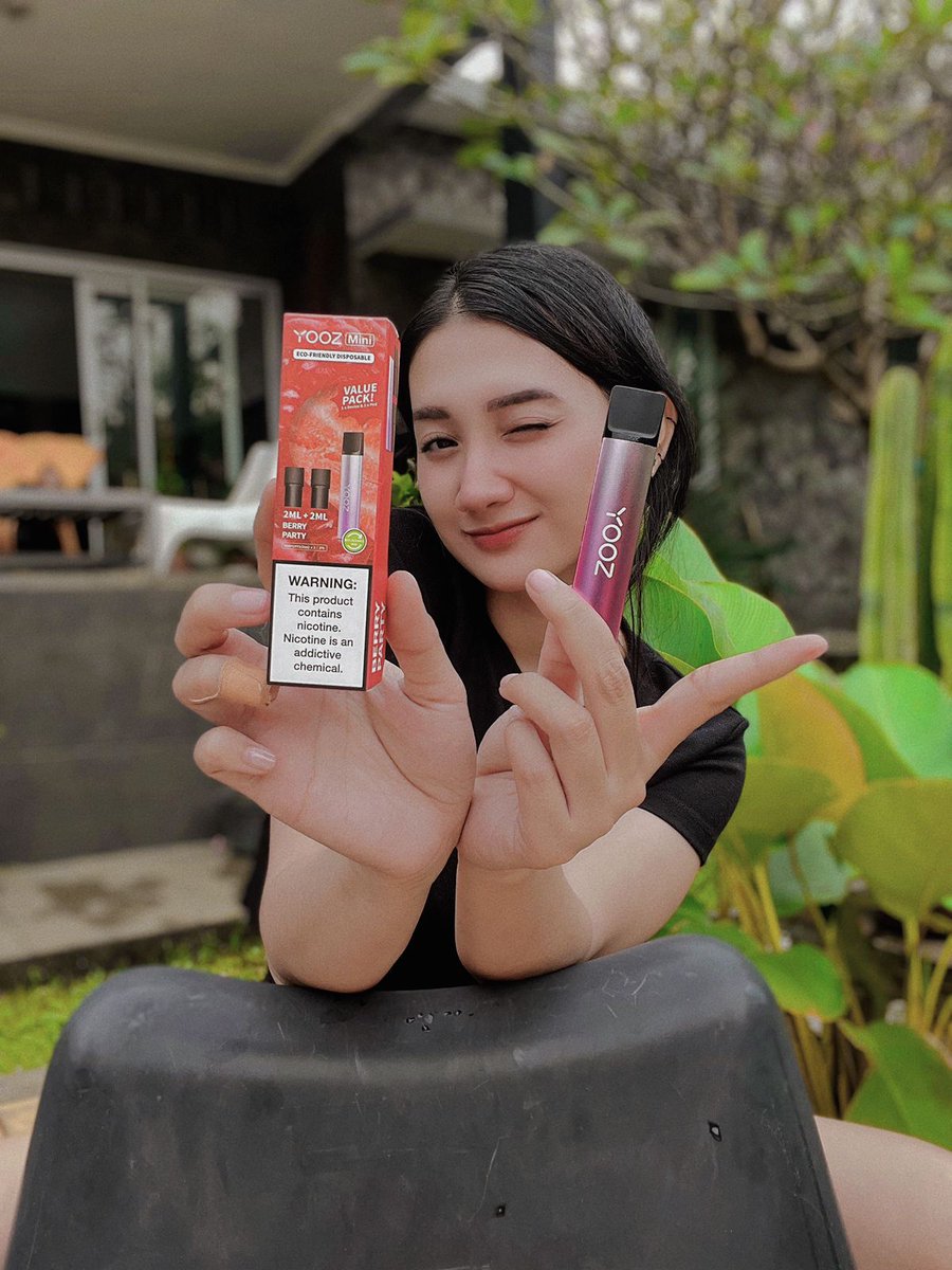 YOOZGlobal's tweet photo. YOOZ MINI value pack, 1 device with 2 pods.

By Pure flavor, Cost Effective, Eco-Friendly dispo, you may get great satisfaction.

Warning: Must be above legal vaping age.

#yoozvape #yoozmini #vapelifestyle #vapelife #vapeworld #yoozingtheworld https://t.co/13F9p6tjke