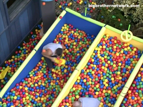 bigbrothernet's tweet photo. On this night, 11 years ago: Clown Shoe.

#BB13 #NeverForget 
#BB24 https://t.co/TBPpdA3sH6