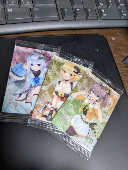 ウェハース再販したらしいので3つだけ買ってみたまつりちゃんのもみあげかわいいよな…(あれもみあげだったんだ… 