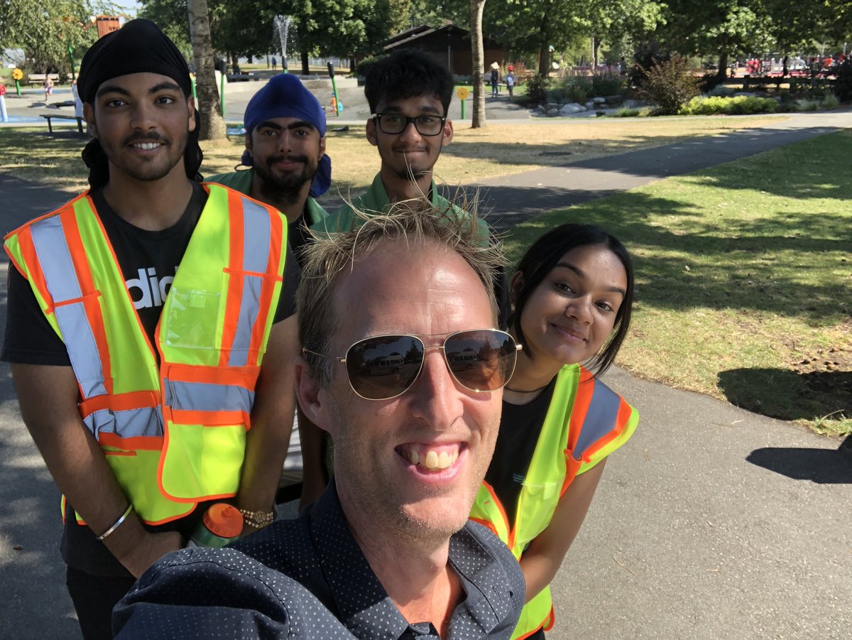 PhilipAguirreBC's tweet photo. Unwin park builds community! #lovewhereyoulive @PreventCrimes volunteers doing amazing work in #SurreyBC @RamonBandong hardest working candidate! Let’s move @SurreyForward @jinnysims @Newton_BIA @OldSurrey https://t.co/WHuZzMgGDV