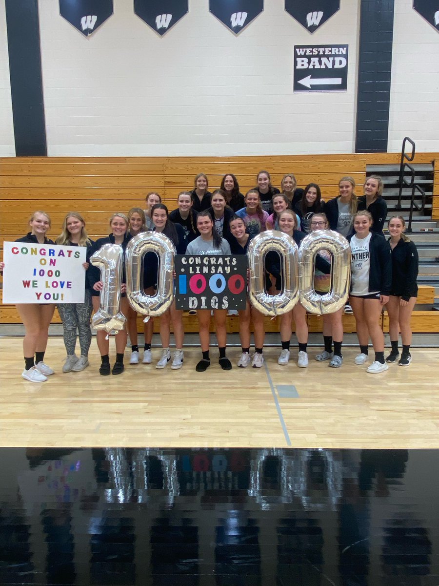 vb_western's tweet photo. SHOUT OUT to Linsay Guge for getting her 1000th dig tonight against Clinton Central!!  Way to go!! @Panthers_AD @ihsvca @IHSAA1 https://t.co/KtI6iF08Ye