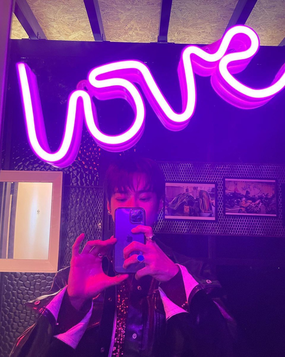 p_rakarn's tweet photo. Miss u all 💜 https://t.co/24sf2569IW