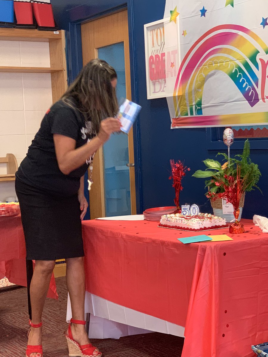 Evelyn Overton tweet media