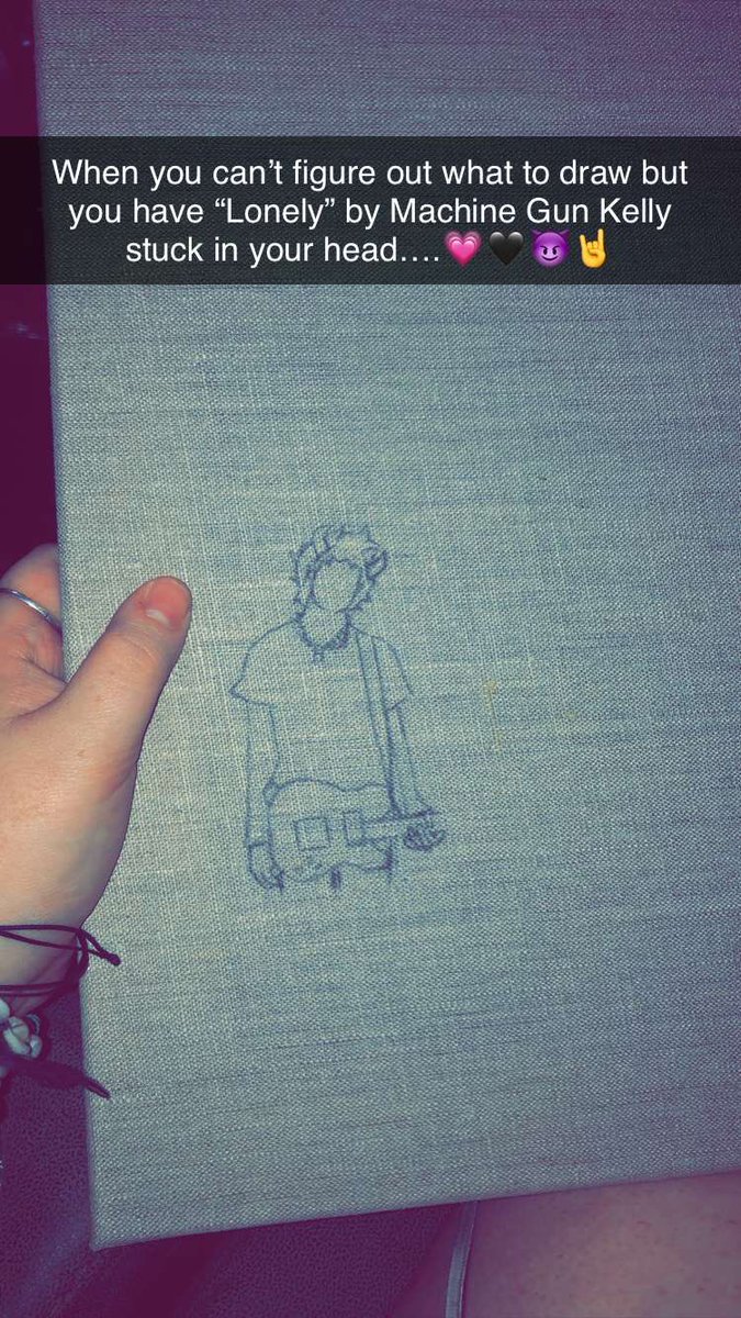 Jayden__Ellis's tweet photo. Couldn’t figure out what to draw today but had “Lonely” by @machinegunkelly stuck in my head so I looked up references and found one I could tweak a little💗🖤🤘😈 https://t.co/ord66wu6oQ