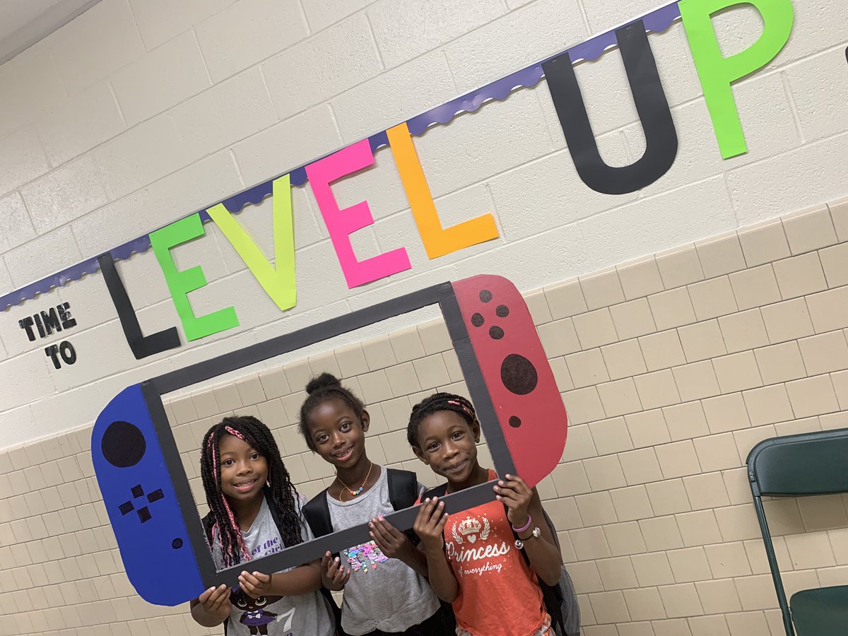 dwillisnnps's tweet image. We’ve got #game! Learning #levelunlocked for the #newyear.👾👾🎮 It’s time to take things to #anotherlevel!#Ready for our #Reboot! #NNPSProud