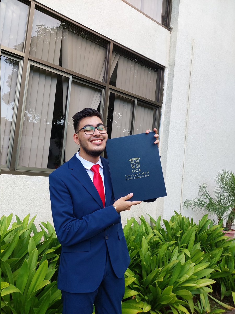 kenn15corea's tweet photo. 🎓⚙️ Ingeniero Industrial con Mención en Gestión de la Calidad y con mención honorífica Magna Cum Laude 👷🏻‍♂️🏅

𝒊 𝒅𝒐𝒏'𝒕 𝒌𝒏𝒐𝒘 𝒂𝒃𝒐𝒖𝒕 𝒚𝒐𝒖, 𝒃𝒖𝒕 𝒊'𝒎 𝒄𝒍𝒂𝒔𝒔 𝒐𝒇 𝟐𝟐... agosto se convertirá en un momento en el tiempo, donde recordaré todo muy bien 🤍 https://t.co/fftgl6CgDo