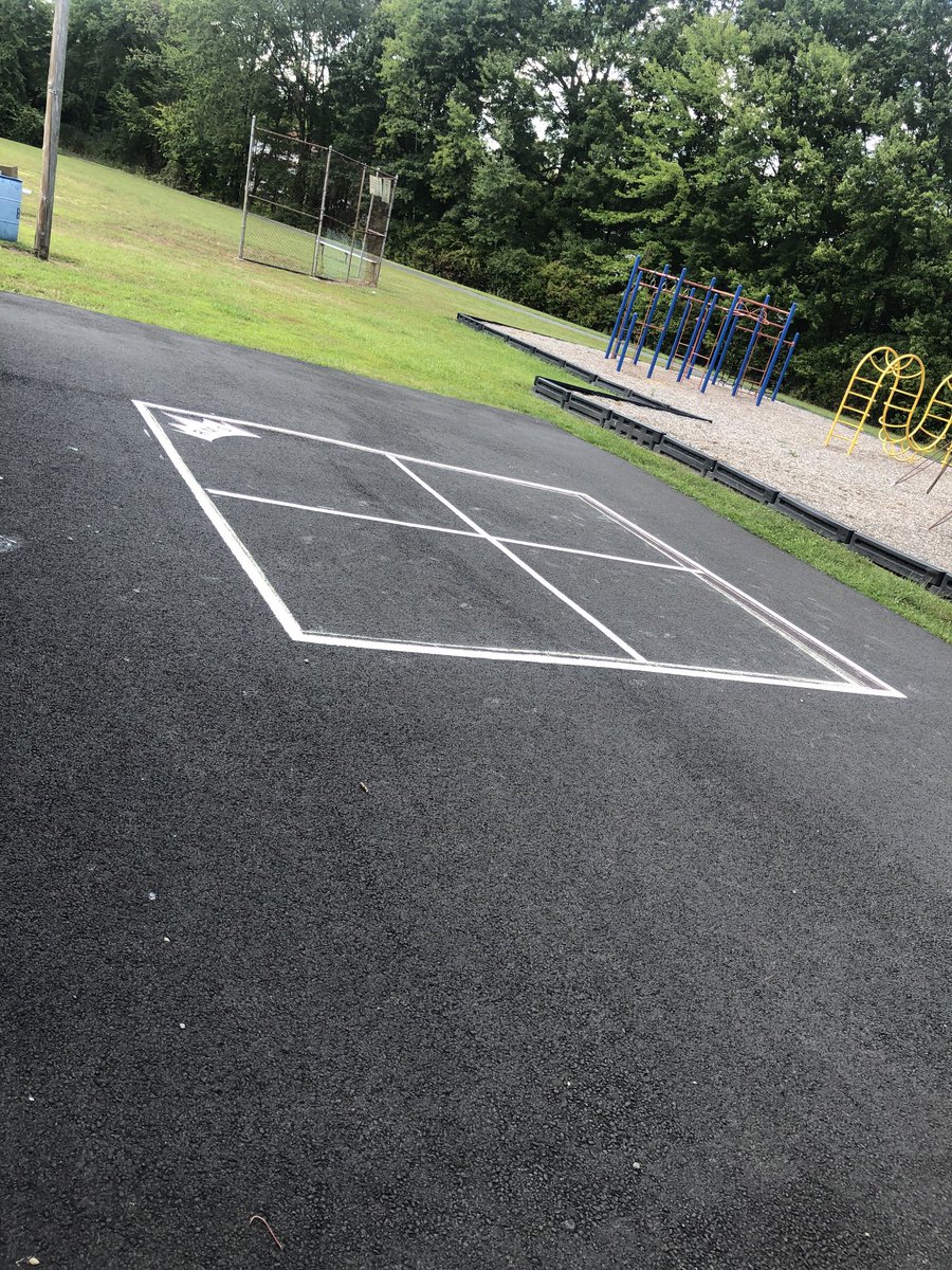 J_CruzPTHSD's tweet photo. A big shout out to Mrs. Rosa and her daughter, Miss Rosa, for creating our new four square court and this awesome bulletin board. A family effort to welcome our students back! ⁦@ParHighMulroony⁩ ⁦@PTHBOEJoni⁩ #GoRams #RamFam https://t.co/8u6BPKLKTc