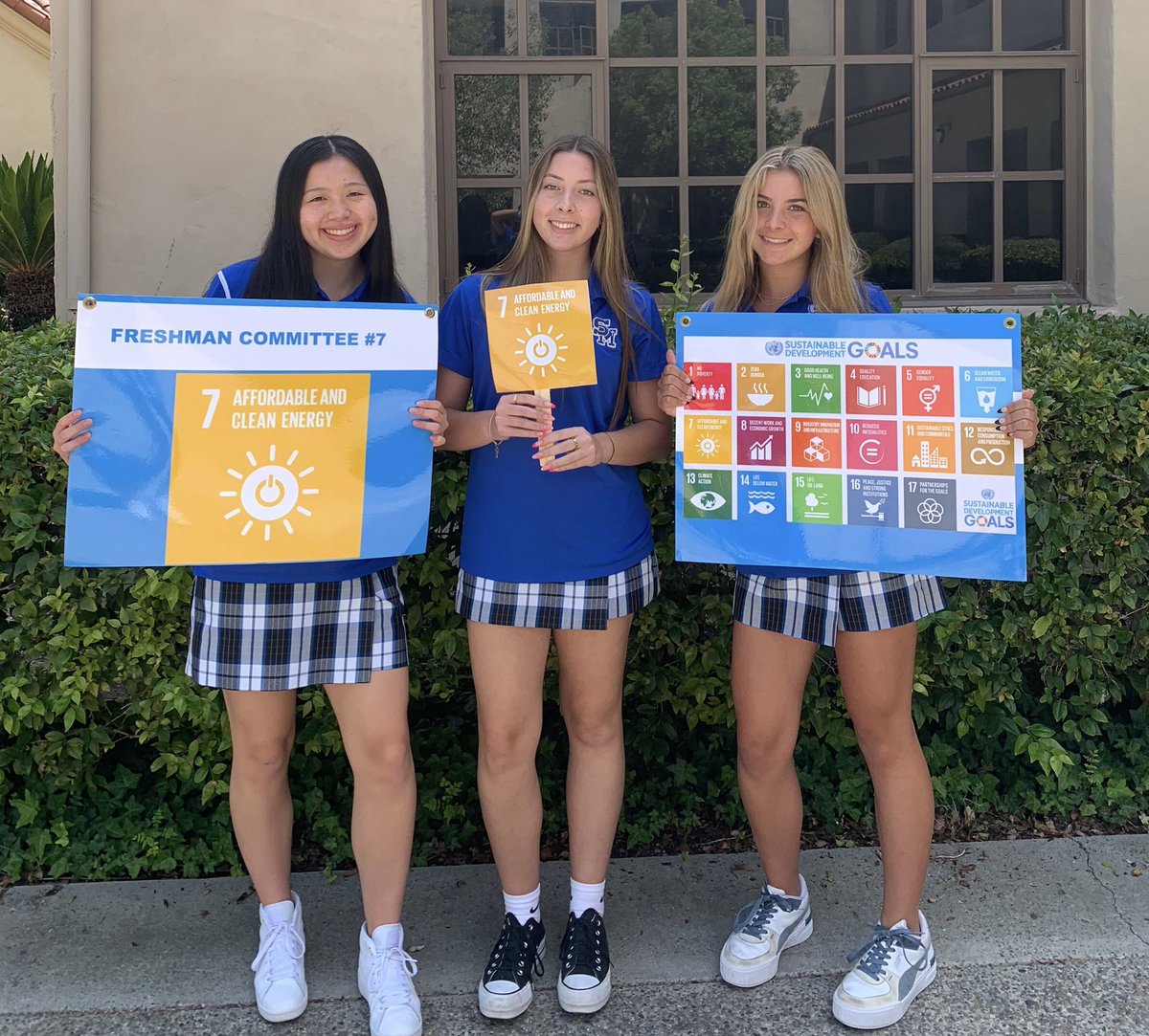 SOCOMUN1's tweet photo. One month until #socomun are you excited? 🦅😎🇺🇳🤩 #mun #modelun #munisfun #modelunitednations #smchsmun 
#smchs #wearesm #smchseagles #goeagles #smeagles #eaglepride #santamargaritaeagles #smeaglepride  #greatdaytobeaneagle #sdgs #globalgoals #sustainabledevelopmentgoals #sdg7 https://t.co/JxFs51qz95