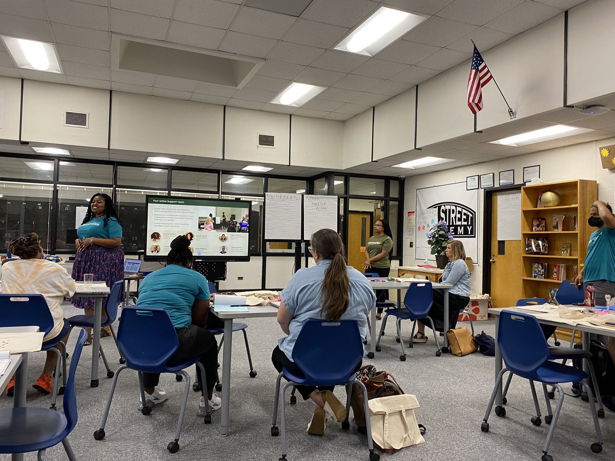 JonWilliams54's tweet photo. Thx 2 @markadwilliams @QJacksonSSRocks @MrLove1911 &amp; Brandy for PD 2 @wsfcs admin &amp; educators on @wayfinder_edu 2day! Looking forward 2 bringing great lessons 2 @Tabor_City Ss! Thx also 2 @latraylnichole &amp; @macon_sel 4 your work! #SELRocks #ItStartsWithMe https://t.co/ZclJ0GWOFf