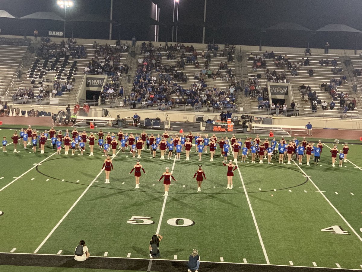 Future Patriettes perform with  <a href="/Ahspatriettes/">AHS Patriettes</a> - Wonderful halftime show #eseSOAR <a href="/HumbleISD_ESE/">Eagle Springs Elem</a>