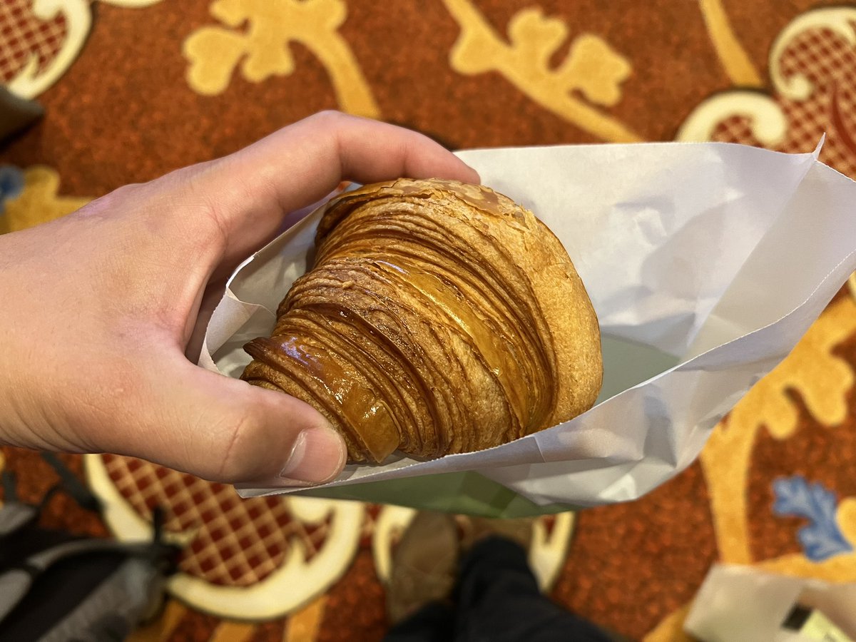 triskadecaepyon's tweet photo. Advantages of a tech conference in Vegas—Bouchon Bakery on the ground floor of the hotel! https://t.co/BQc3YLtI0c