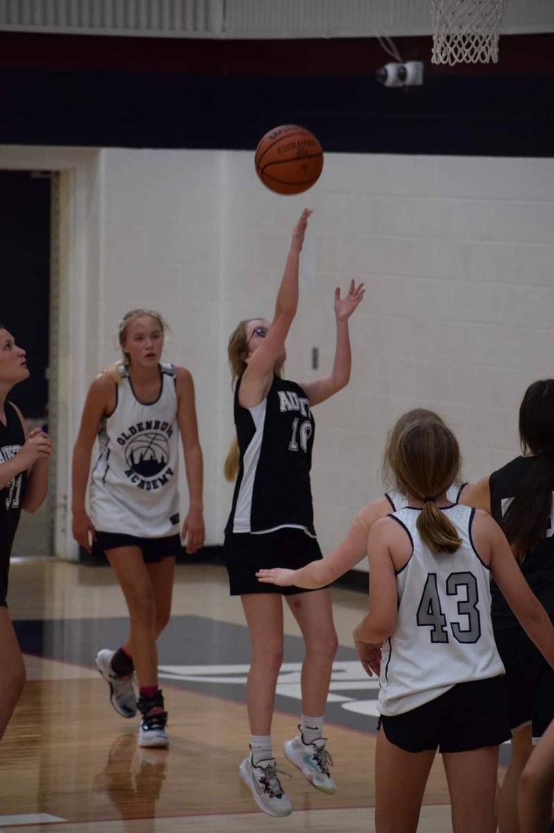 GriffinIndiana's tweet photo. Ready for the season to start. Emma Mains 2026 sg Austin High school. https://t.co/OlynlAPNJ7