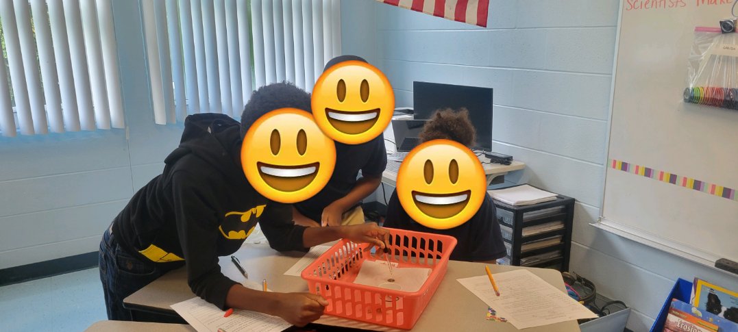 mrsbairdScience's tweet photo. Our Schmidt Super Scientists are using tools and making predictions too. Hands on experiences are so important for our kids! @SchmidtSailors @WeAreHAEST @HCPSElemScience https://t.co/MGkd4dNvkB