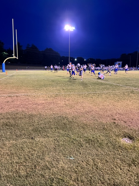 wcsGMS's tweet image. 🚨🚨🚨 And... just like that: we have rattled off two consecutive victories on the varsity season. A thriller tonight over a tough Heritage opponent. 

Well done GENERALS!

🔵⚪️🔵

#GeneralsLEAD #GreaterThings