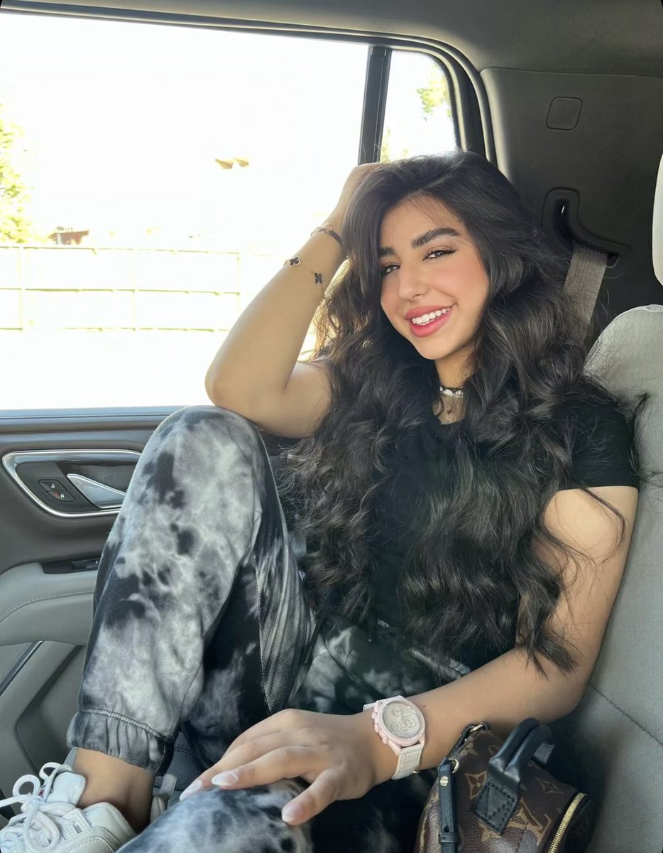 gh_ga_'s tweet photo. غرور صفر🖤 https://t.co/b7lT2We2Im