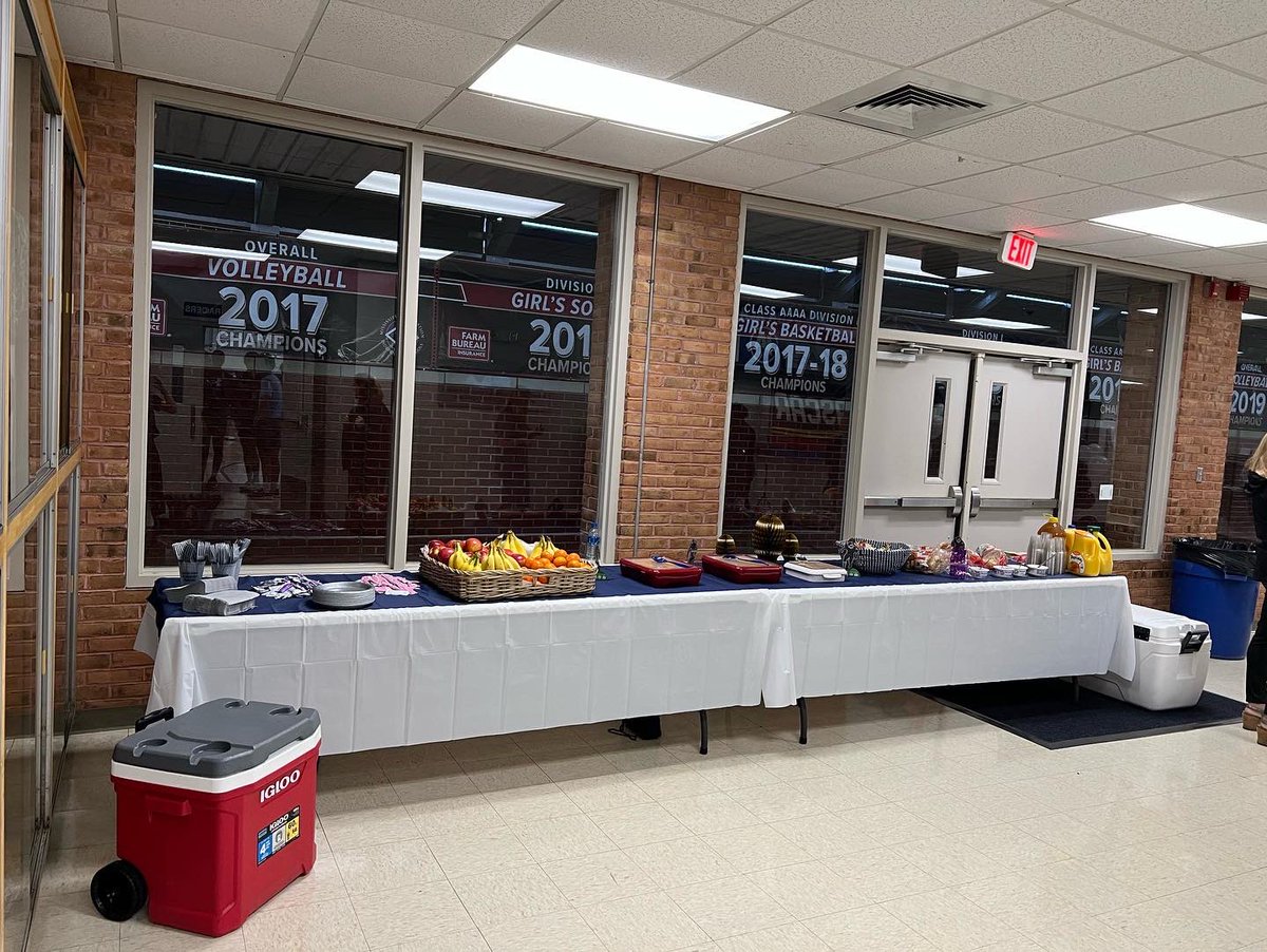 JARaiderFB's tweet photo. Big thanks again to our moms for feeding our boys this morning. Such a wonderful new tradition. 

#WeAreJA 
#BreakfastWithMoms https://t.co/F0XTycjdRD