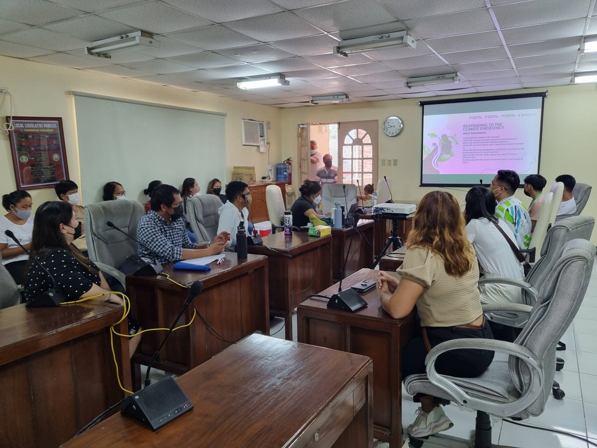 icsc_ph's tweet photo. HAPPENING NOW: Day 2 of #KlimaEskwela, a knowledge exchange on climate science & the arts. In today's session, led by @ClimateRealPH, participants share ideas on the dev't of a mural in Baybay City as part of the #PoetsforClimate initiative. #WhenIsNow @agamagenda https://t.co/4uSPBy4vlq