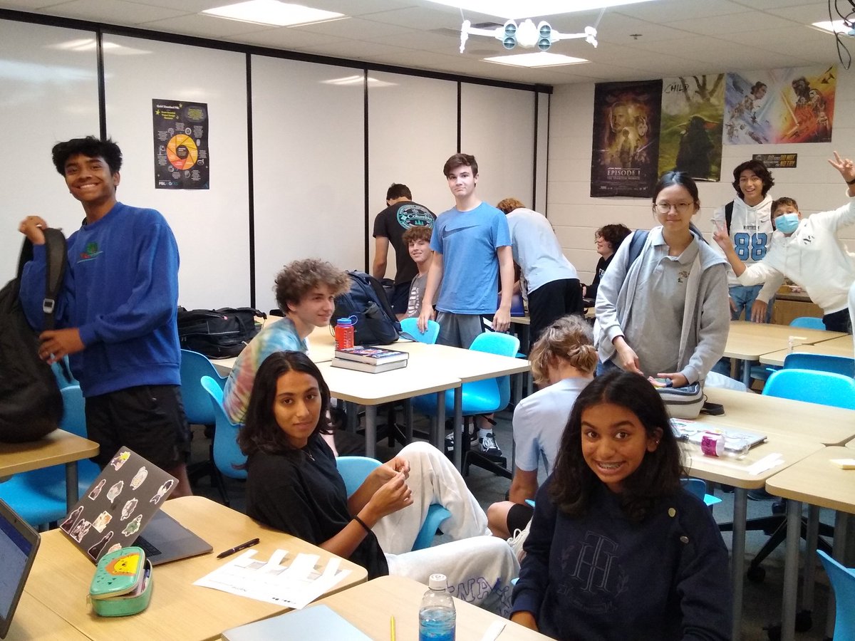 FHNKrieg's tweet photo. #STEM10 is up and running! Looking forward to what these kids accomplish this school year. @dailystem @stemedmagazine https://t.co/dYAJp1tRhW
