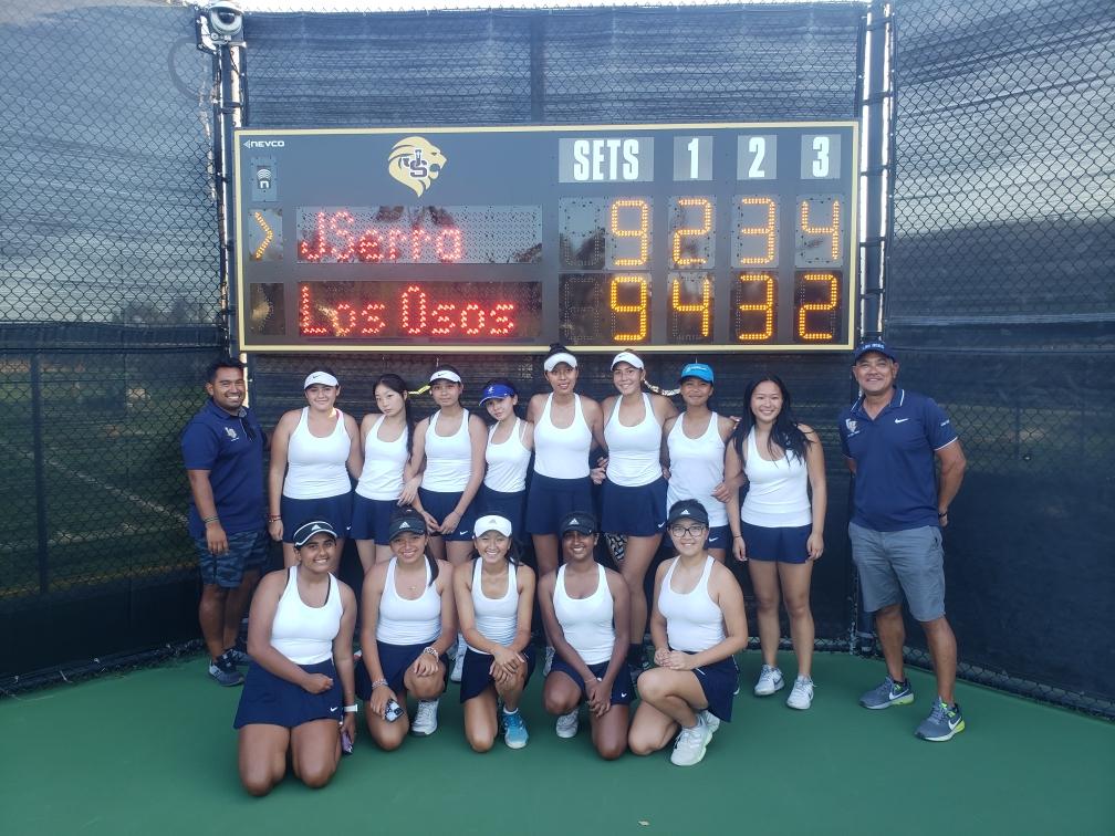 LOHStennis's tweet photo. Los Osos Girls Varsity does it again!! Winning their match against J.Serra 76-75! Close match that tied and came down to games!! Great job ladies!  @McNattOsos @LOHS_Grizzlies https://t.co/0fO5xQHqws