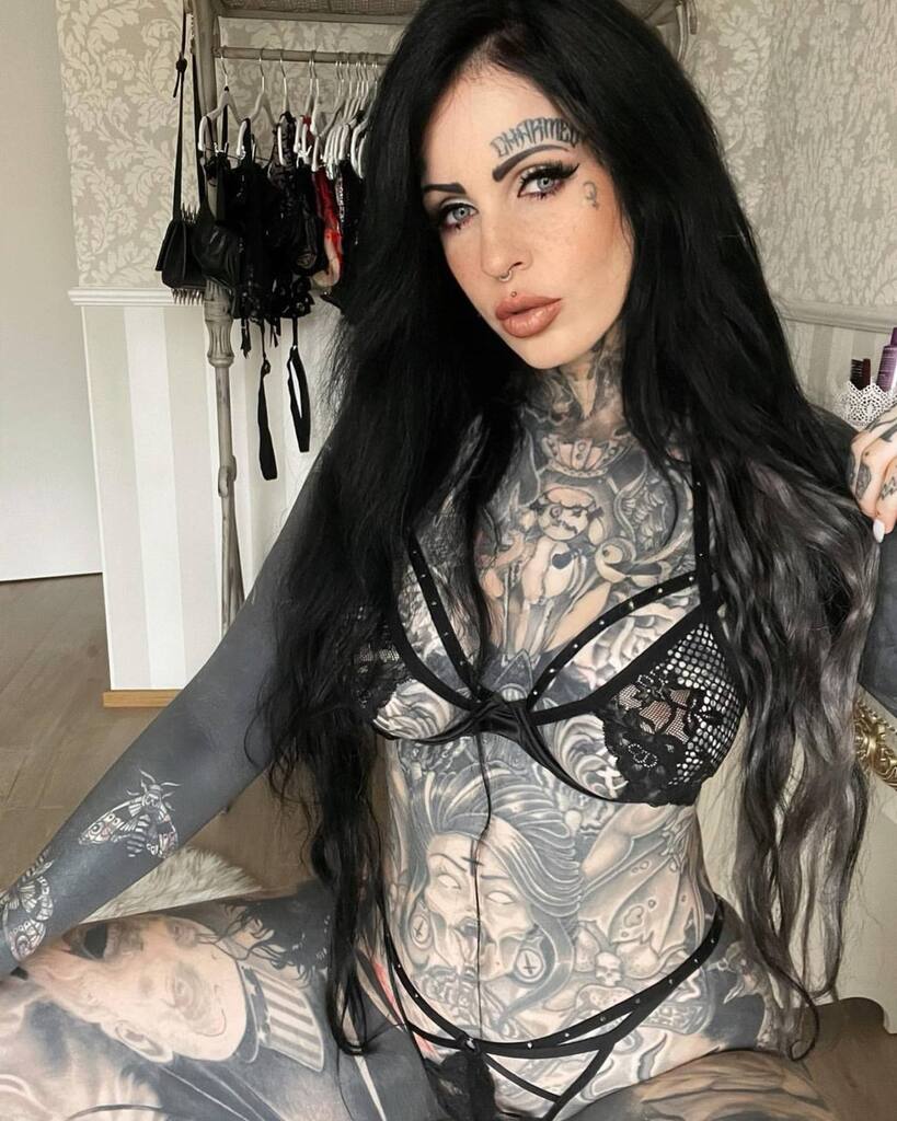 allthepiercingsandbodymods on Twitter: "allthepiercingsandbodymods: Tattoos feature by Jess