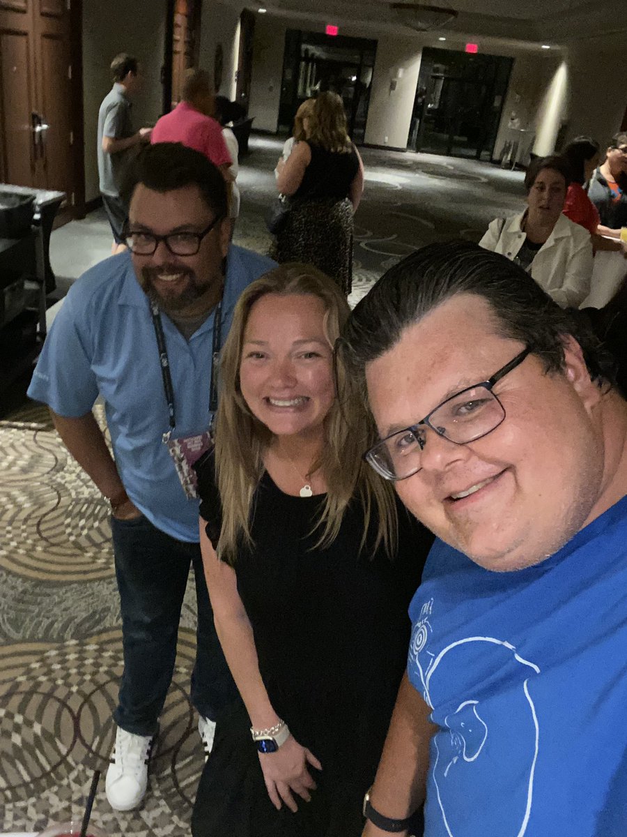 jayryght's tweet photo. Among #oectafamous! MIKE! And @Natasha1981 https://t.co/XSsYN6YMyj