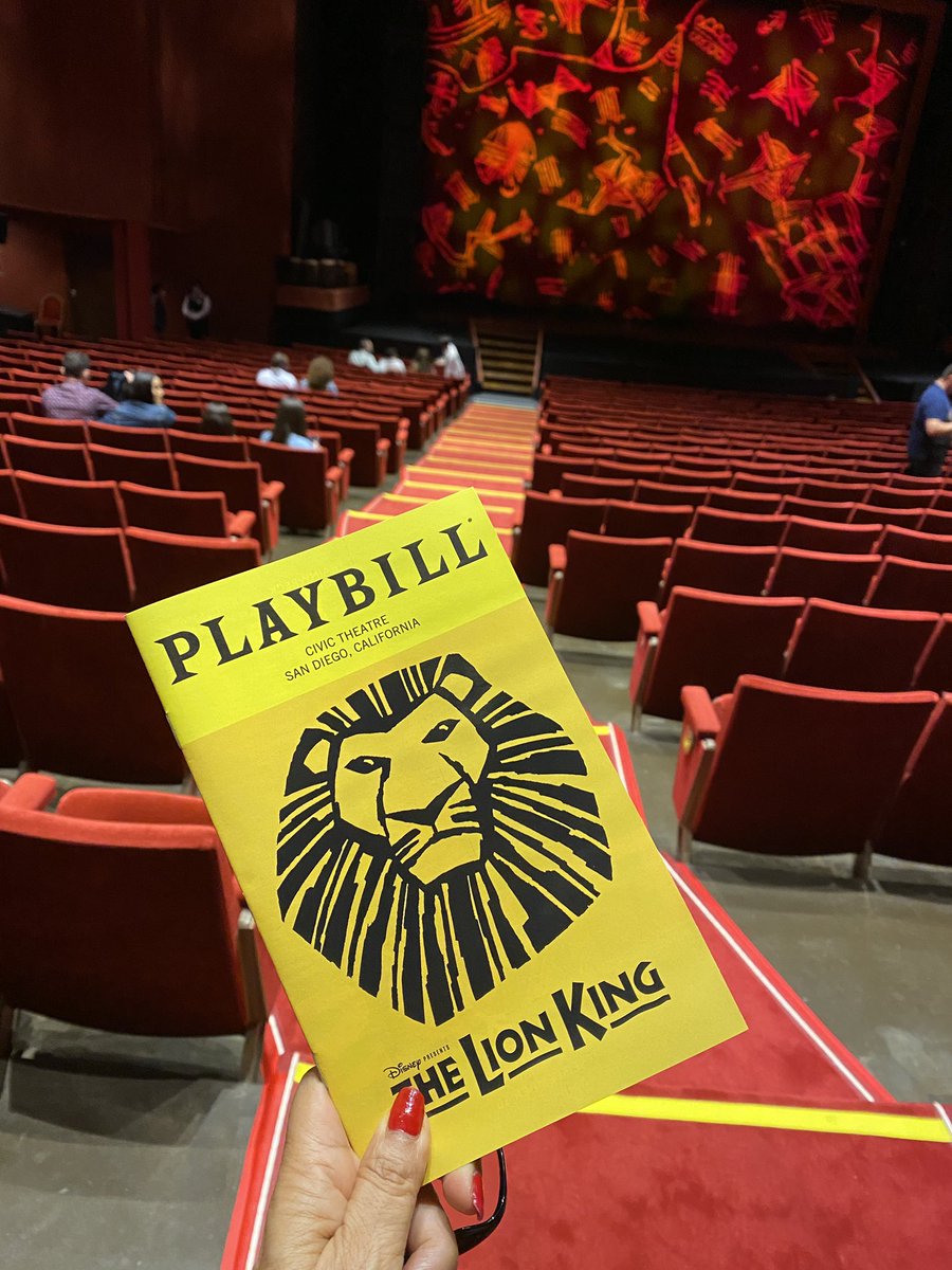 SuzetteValle's tweet photo. Press Night at Broadway San Diego for The Lion King. Especially excited to be suiting on the aisle for the opening number!!π¦ @SDCivic #TheLionKing #broadwaysd https://t.co/0txQ4JgDdg