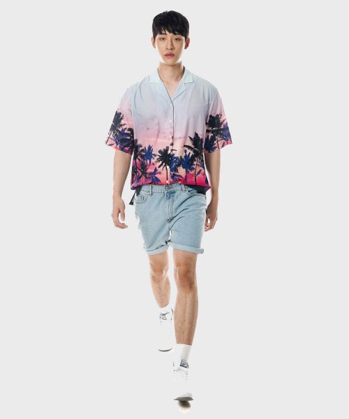 DAY6LOOKBOOK's tweet photo. EOD 🌴"해변의 달링" M/V teaser

TOP｜UNTAGE
Bowling Shirt from 2021SS Collection

#DAY6
#day6lookbook https://t.co/b6Jevk2dFO