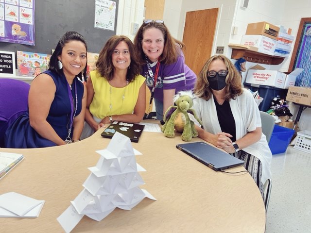 MrsNarcisseK5's tweet image. Off to a great start with the Reading team! Excited about all the possibilities this school year will bring.🤩 @ShuffletonReads @CTrifiro_ 
📸 cred: @marmentr 
#muyexcited💃🏽 #oneLCPS #teambuilding #FirstDayOfSchool #gusthedragon