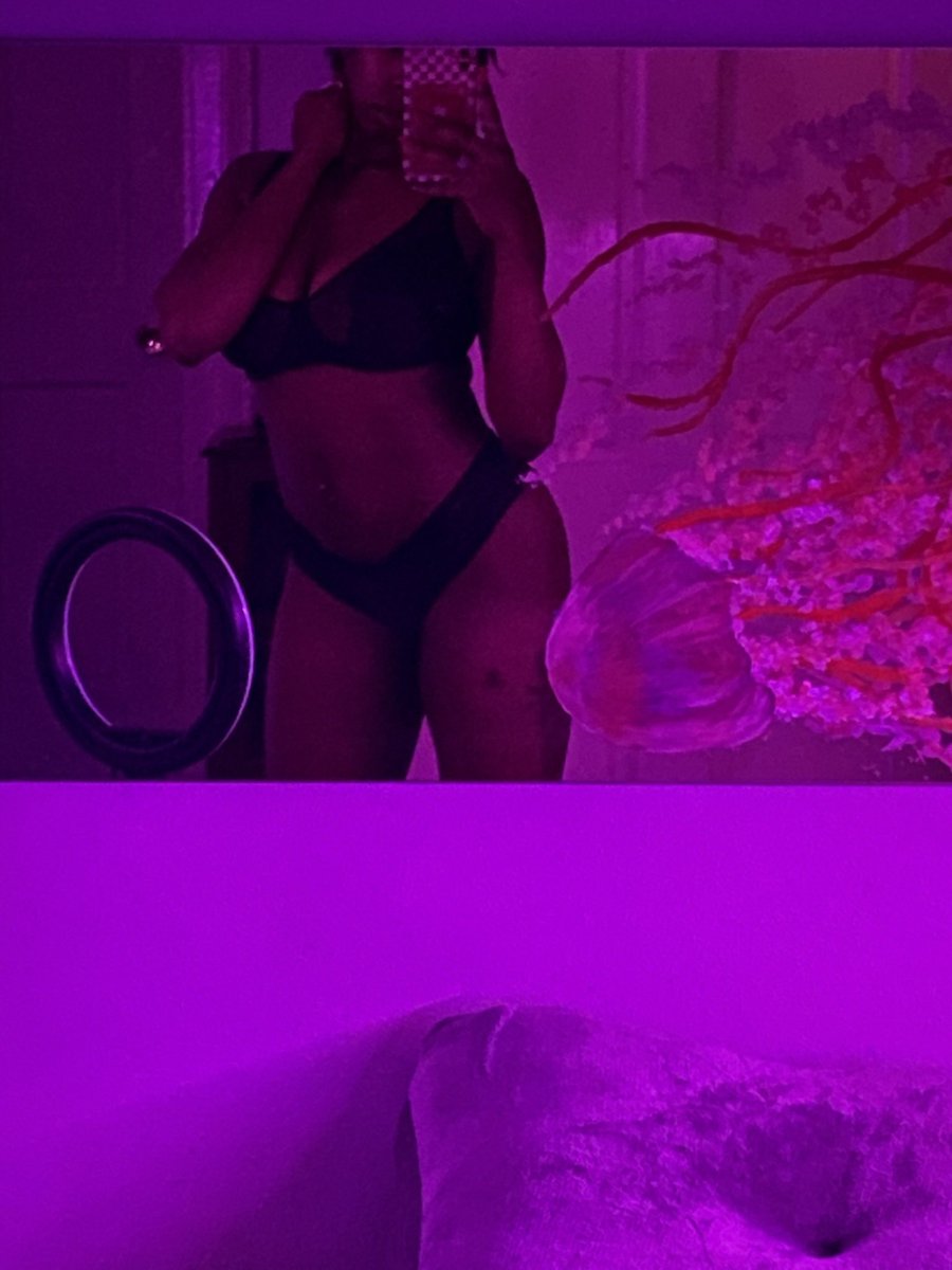 queenngaia's tweet photo. Had to stand on this mf’s back just to get a good shot 💅🏾😮‍💨 

🦋 7.77 to subscribe to my onlyfans 
🦋 solo content creator 
🦋 free dick rating when you sub https://t.co/qojbnQK6un