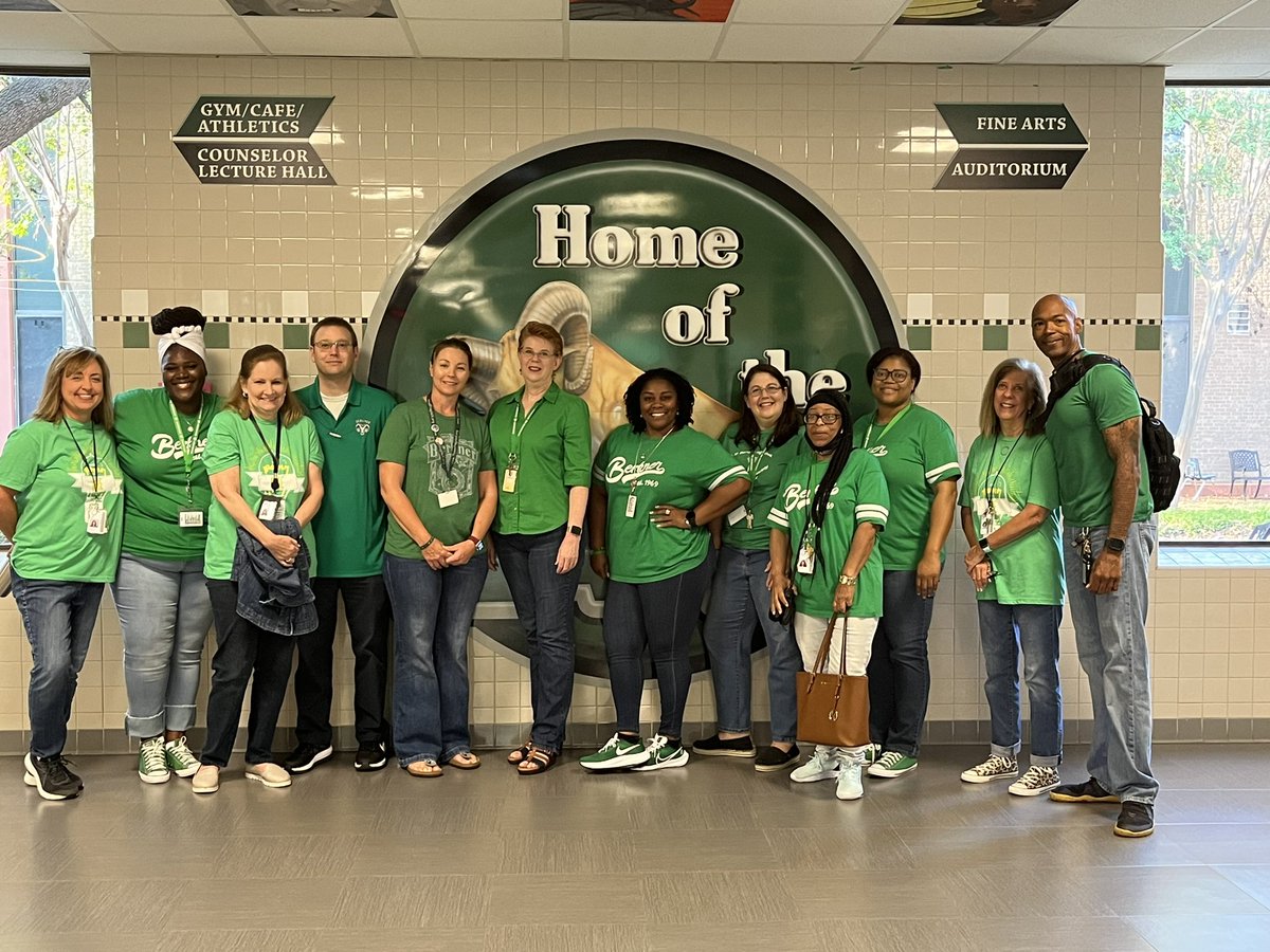 SharondaTims's tweet photo. Ram Nation! Green Out ‘22-23 @bhsstem @kacage @lsqualls @mrsjwynne @TashaShell4 @cole_yeo @MrGunterSTEM @ChoatChristy https://t.co/V3QINFviUw