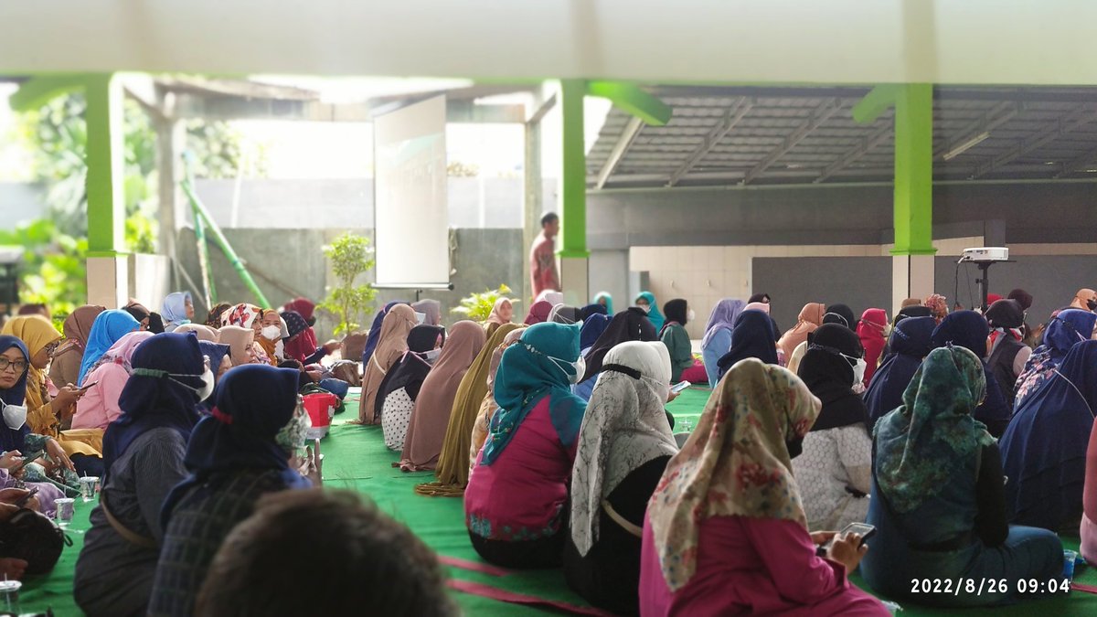 argasib's tweet photo. Pertemuan orang tua dan guru madrasah mts 16 https://t.co/ZJFo7TyQdu