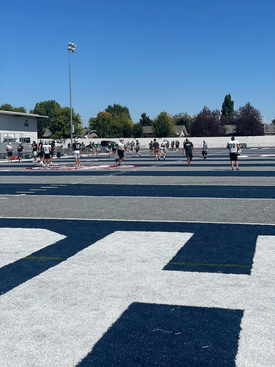 MonTechFootball's tweet photo. Huge Thanks to Lighthouse Christian School for letting us use their field for practice today in Twin Falls! Great facility and even better people who were great hosts! Our players had a blast with their students! Awesome experience for our guys! Great Day to be a Digger! 
#Family https://t.co/VyQIKsnsc3