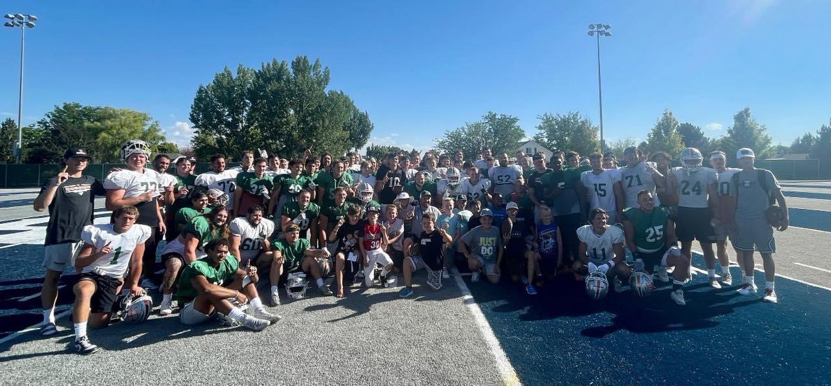 MonTechFootball's tweet photo. Huge Thanks to Lighthouse Christian School for letting us use their field for practice today in Twin Falls! Great facility and even better people who were great hosts! Our players had a blast with their students! Awesome experience for our guys! Great Day to be a Digger! 
#Family https://t.co/VyQIKsnsc3