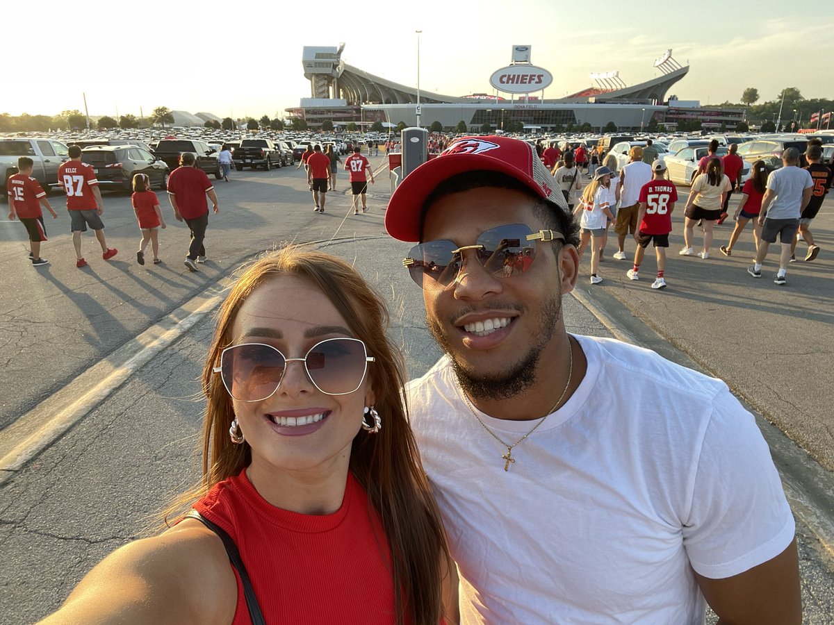 chanelcporter's tweet photo. Moved to Missouri so we’re going to support our Missouri teams.  #SteelerNation forever though!! https://t.co/Ps70ieOfCP