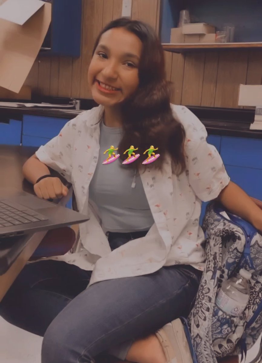CoachvaleroTTP's tweet photo. @elbetogarciaaa Put this skank on the field  ong we running away 💀💀💀🤢🤢 https://t.co/XEL89ha88l