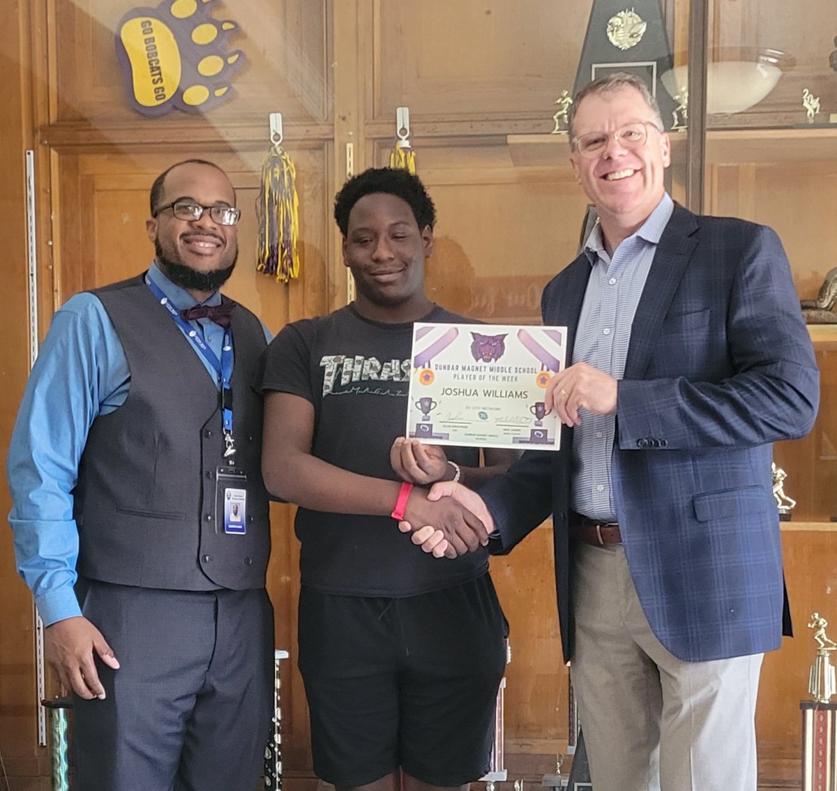 DunbarMMS's tweet photo. Our first DMMS player of the week, sponsored by CFO Network.  The winner is Joshua Williams, Presented by Chad Kauffman, CFO Network and Dunbar Principal Quintin Cain.  We are excited to partner with CFO Network for this weekly award. 
@allenengstrom
@CFONetwork https://t.co/Ya20lxUuNg
