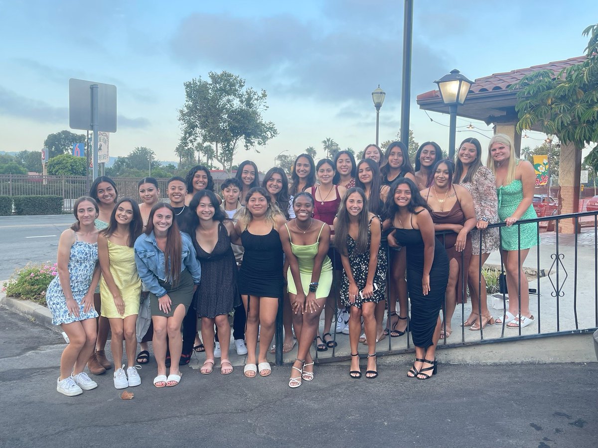 SoccerCitrus's tweet photo. Citrus College women's soccer road trip 2022🦉⚽️ @TTracey @bdorman18 @SteveJimenez19 @ccfightingowls @CitrusADWheels https://t.co/XFJ4Nvz7Qe