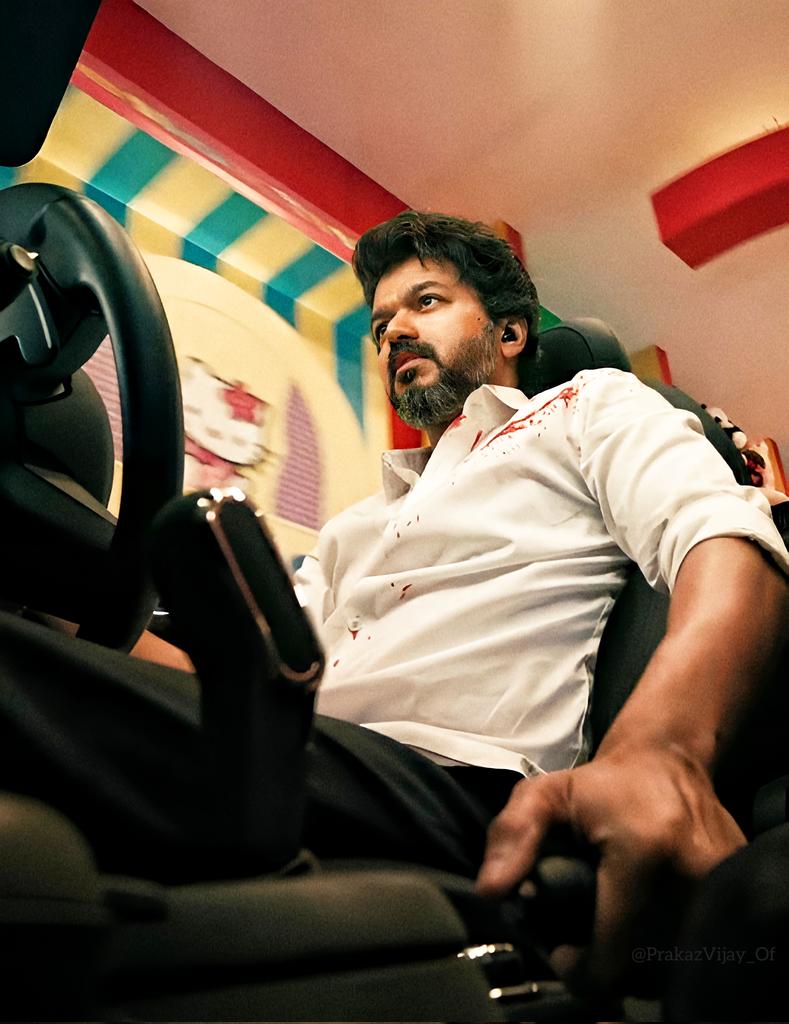 surya_bhaii7's tweet photo. Veera's Swag 😎🔥 #Beast 

#Varisu @actorvijay https://t.co/sUdbZ0rUuT