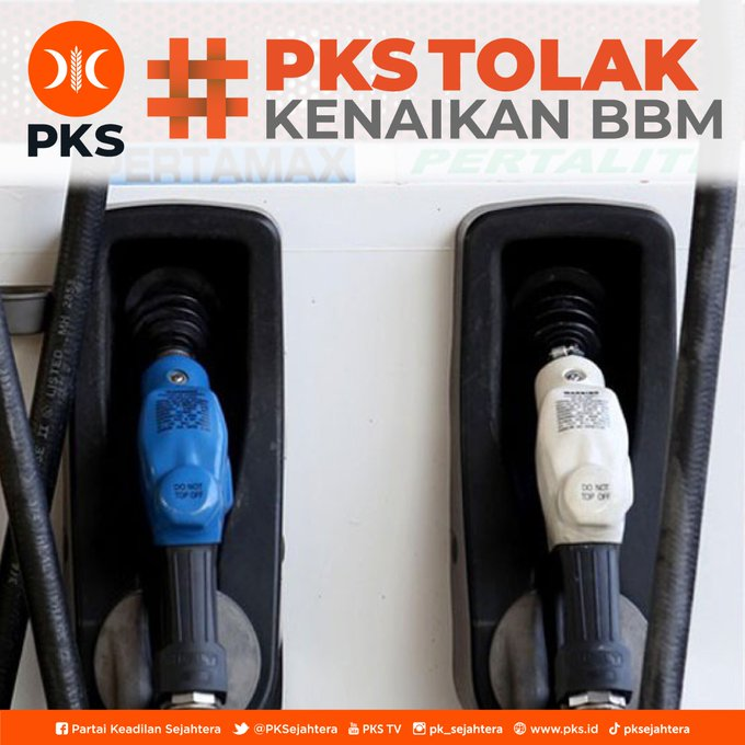 Pencari_Rezeki's tweet photo. @GunRomli mending tolak kenaikan bbm, gak salah kan?? partai banteng aja dulu juga pernah tolak bbm waktu gak jd pemenang pemilu (oposisi demokrat) https://t.co/Az9uN0HfS9