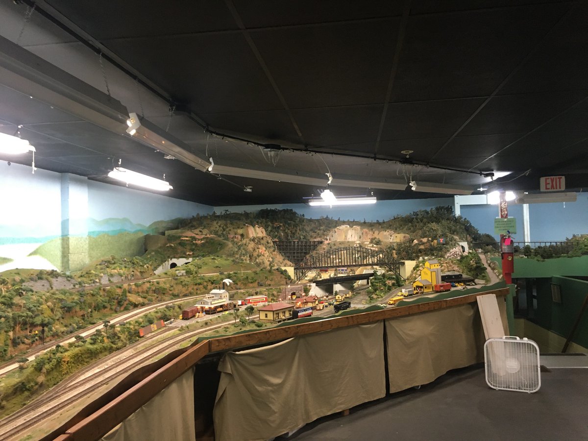 RSME1948's tweet photo. More photos of our O Gauge layouts! https://t.co/2CG7bKm1Ww